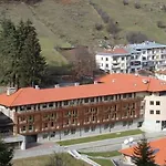 Borika 4*